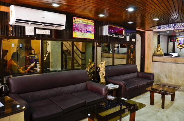 Hotel Heera International